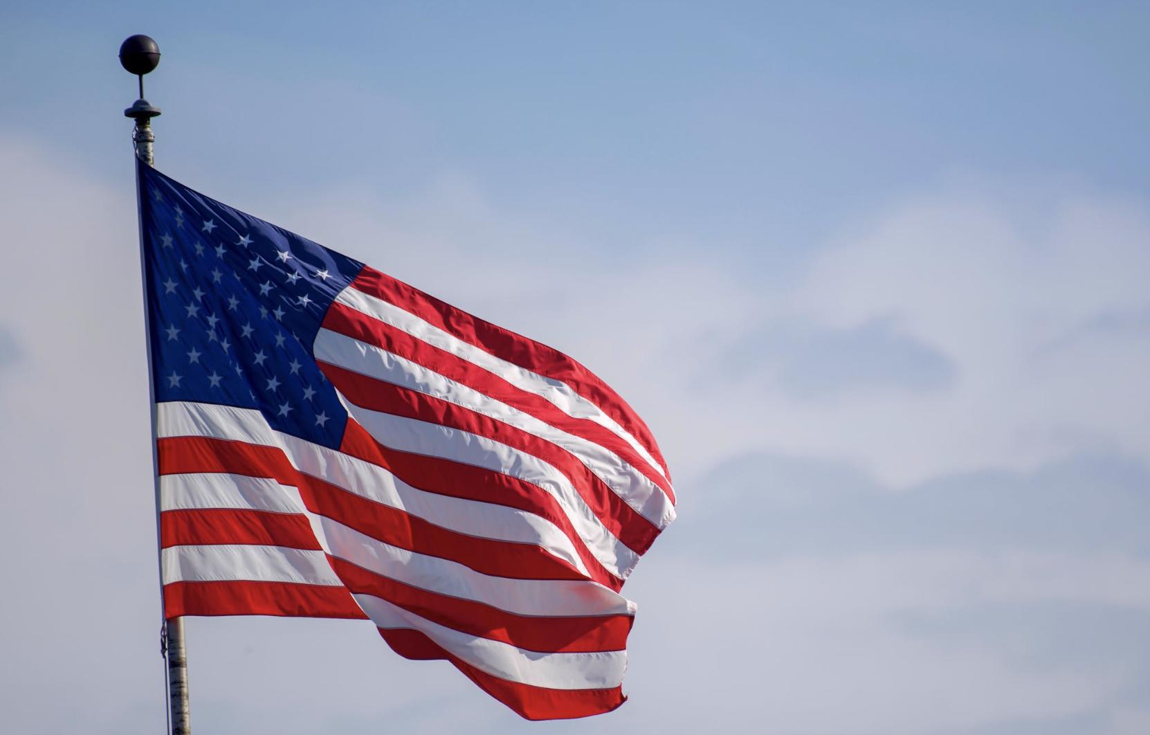 Госдолг США приблизился к потолку